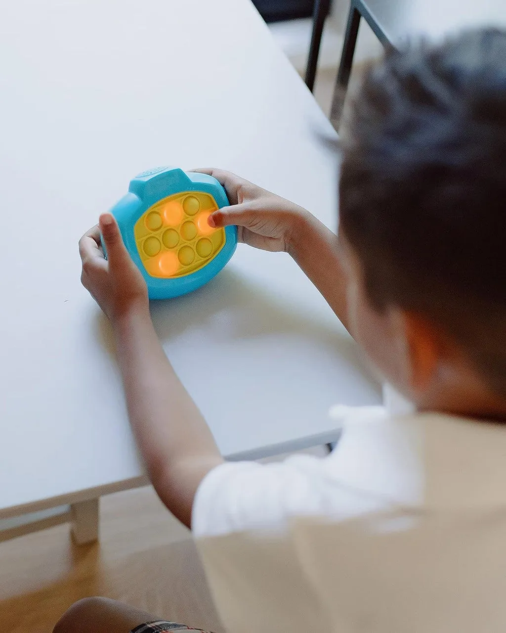 Buffalo Games Pop It! Pro Light Up fidgetspil med lys