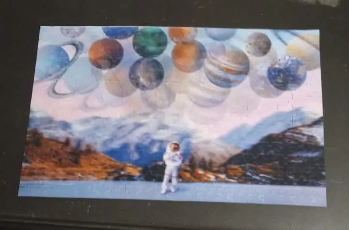 Galison Space Bound Karen Cantu 300 puslespil lenticular