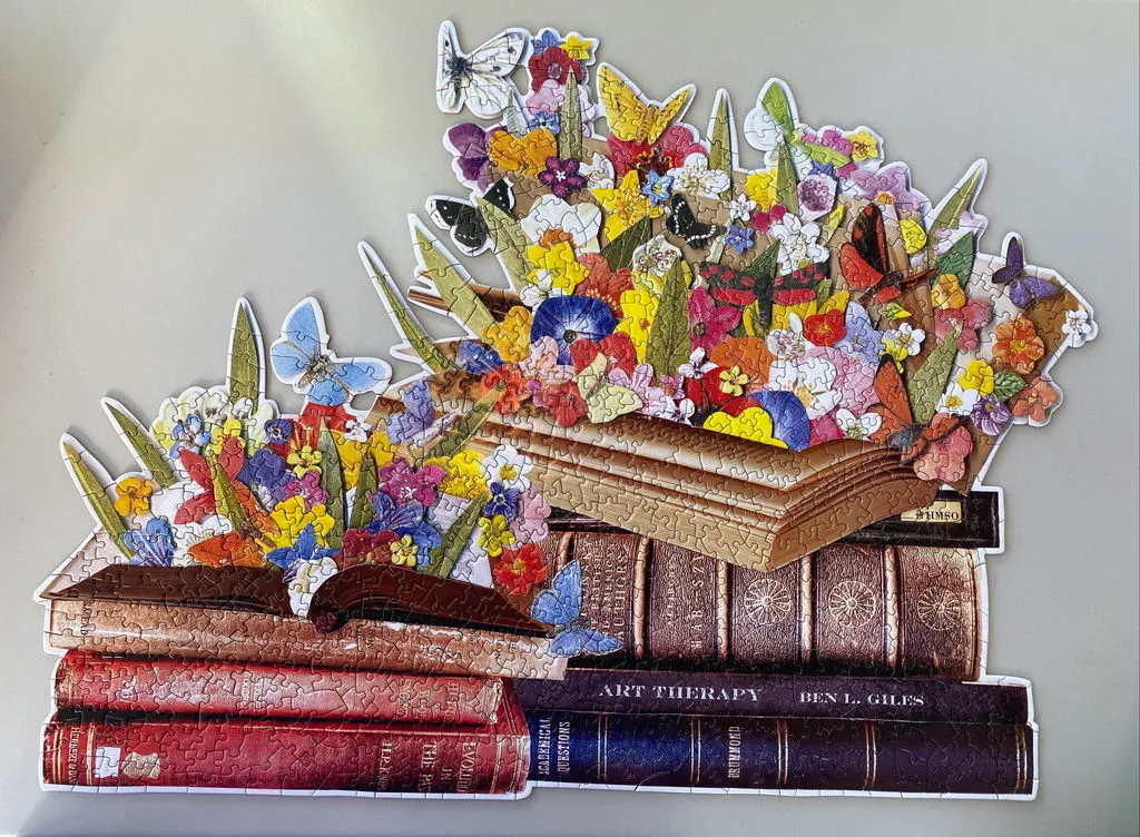 Galison Blooming Books puslespil 750 brikker blomster formet