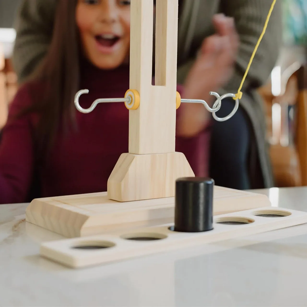 Buffalo Games Hook & Ring Battle bordspil 2 spillere træ
