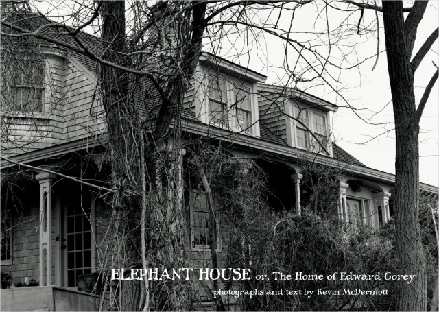 Pomegranate Elephant House Edward Gorey bog foto 35 USD