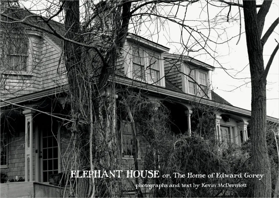 Pomegranate Elephant House Edward Gorey bog foto 35 USD