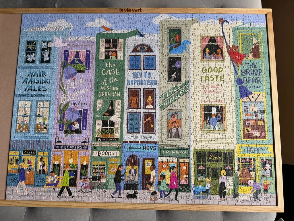 Good Puzzle Co. Anne Bentley Main Street Books puslespil 1000 brikker bymotiv