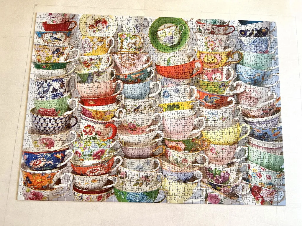 Good Puzzle Co. Julie Seabrook Ream Teacups puslespil 1000 tekopper