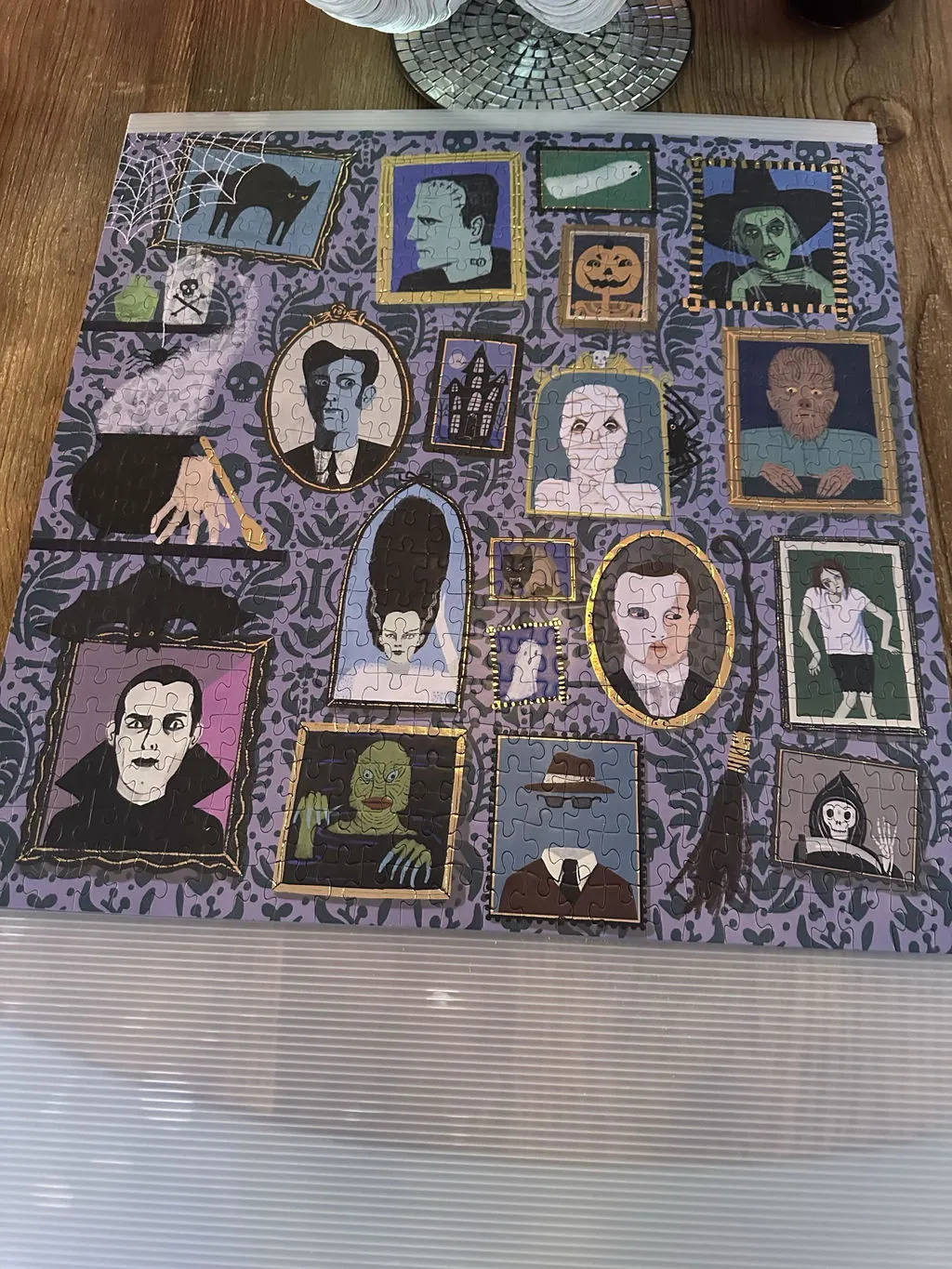Galison Spooky Portraits puslespil 500 brikker folie